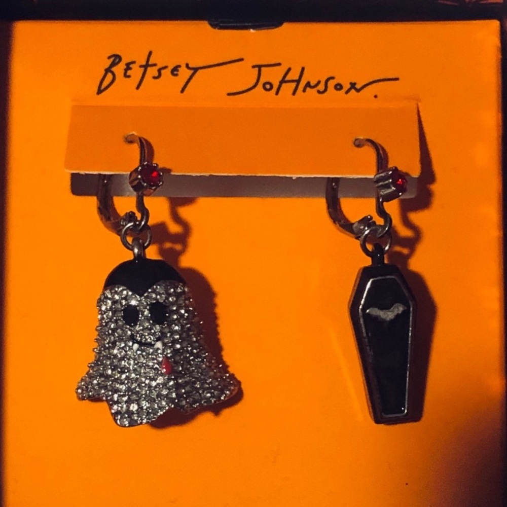 BETSEY JOHNSON Halloween Mismatch Crystal Ghost & Coffin Dangle Earrings NEW NWT
